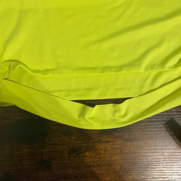 SHEIN Neon Crop Top 😍 4 Tops for $20 BUNDLE & SAVE - Picture 3 of 3